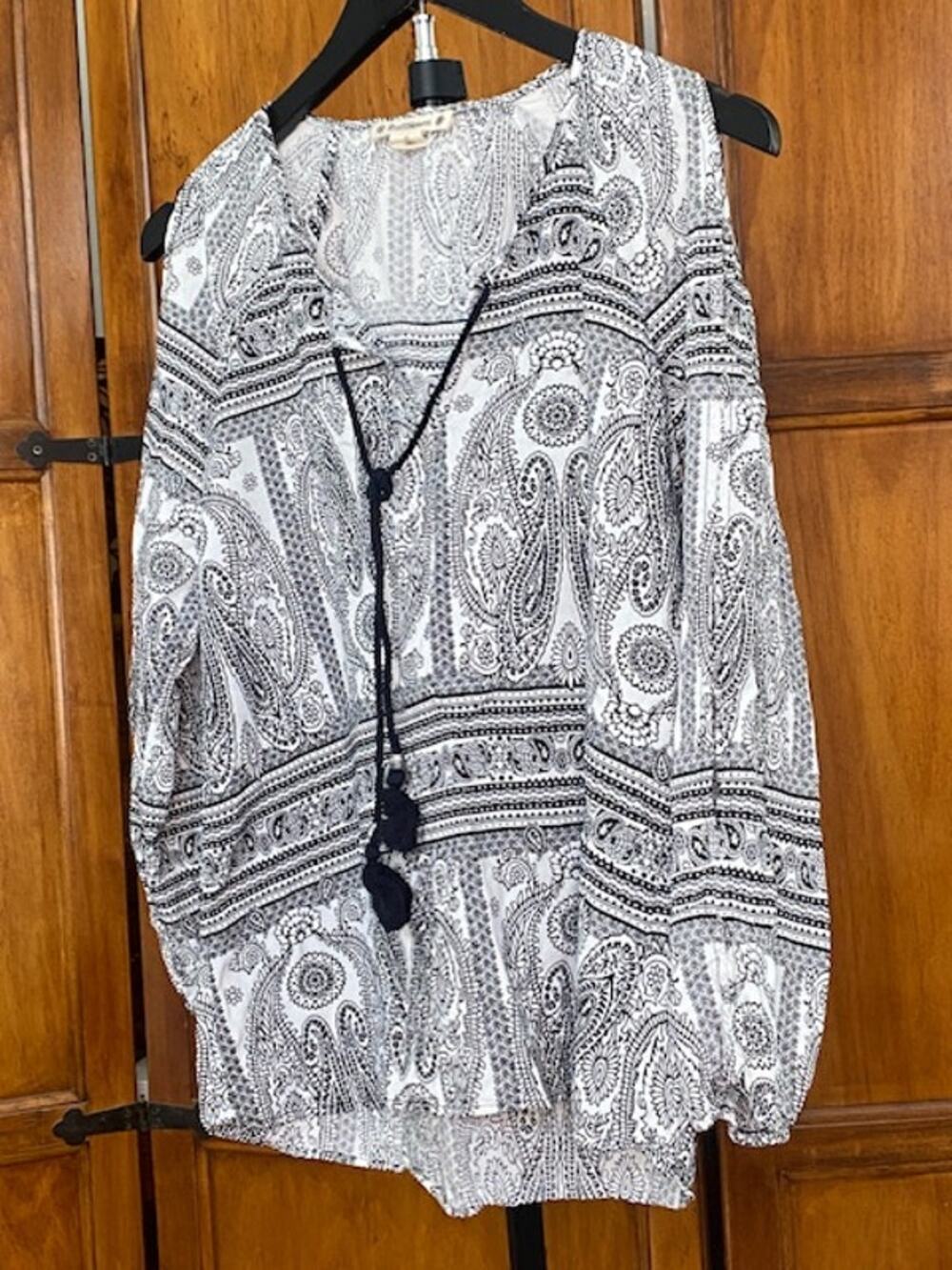 Ruff Hewn Womens Small Boho Paisley Tunic Top Black White Floral Cotton Feel